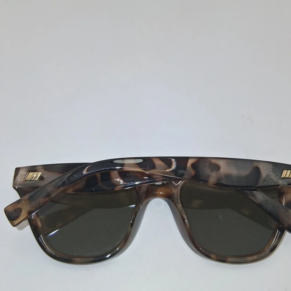 Le Specs Wannabae Women's Brown Tortoise Sunglasses UV Protection